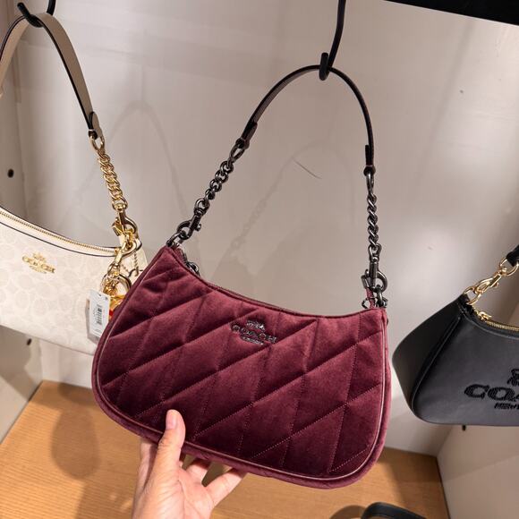 Coach Teri Shoulder Bag In Organic Cotton With Quilting CCW70 - Picture 1 of 7